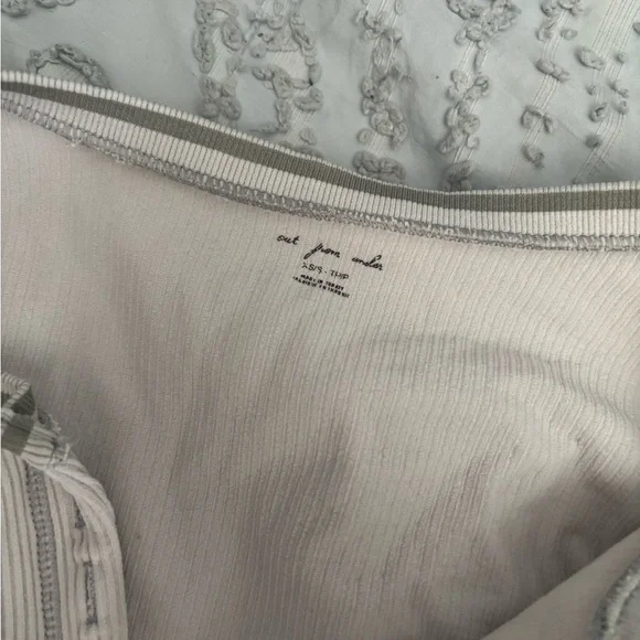 Urban Outfitters Cream Ribbed Blouse - Picture 2 of 4